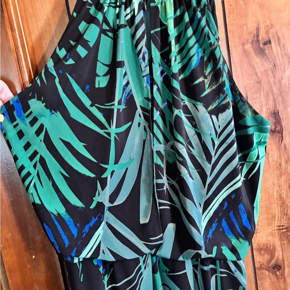 London Times Green Halter Jumpsuit with Tie Detail.  Like New - Picture 5 of 8